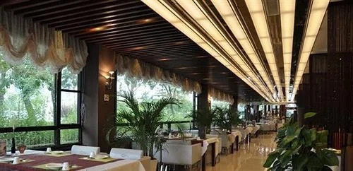 Super 8 Hotel Weihai Wai Tan