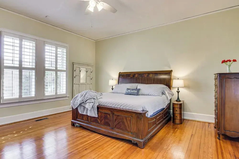 Walk to Coker University & Dtwn! Home w/ Game Room