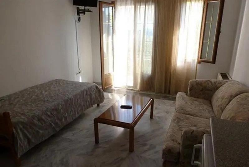 Christinantzela Apartments