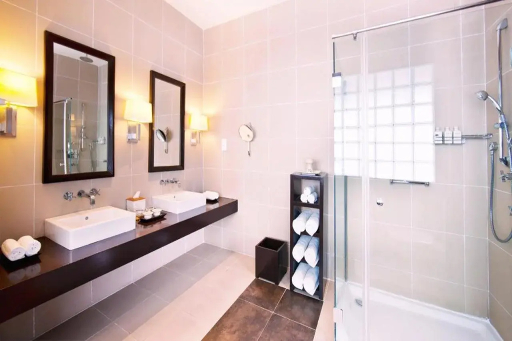 Курорт Adaaran Prestige Water Villas - with Dine around Premium All inclusive - 24 hours   45 Minutes from Male by Seaplane