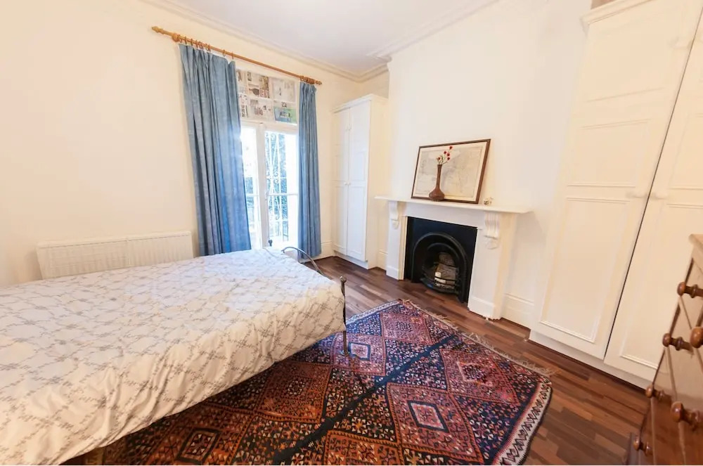 Newly Refurbished Victorian Style Flat for 2