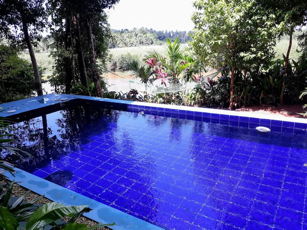 Randoni Villa