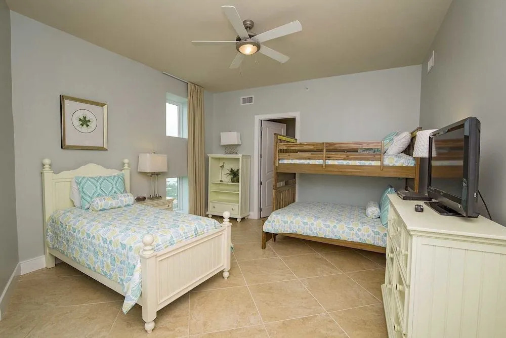 Turquoise Place 1909d 4 Bedrooms 4.5 Bathrooms Condo