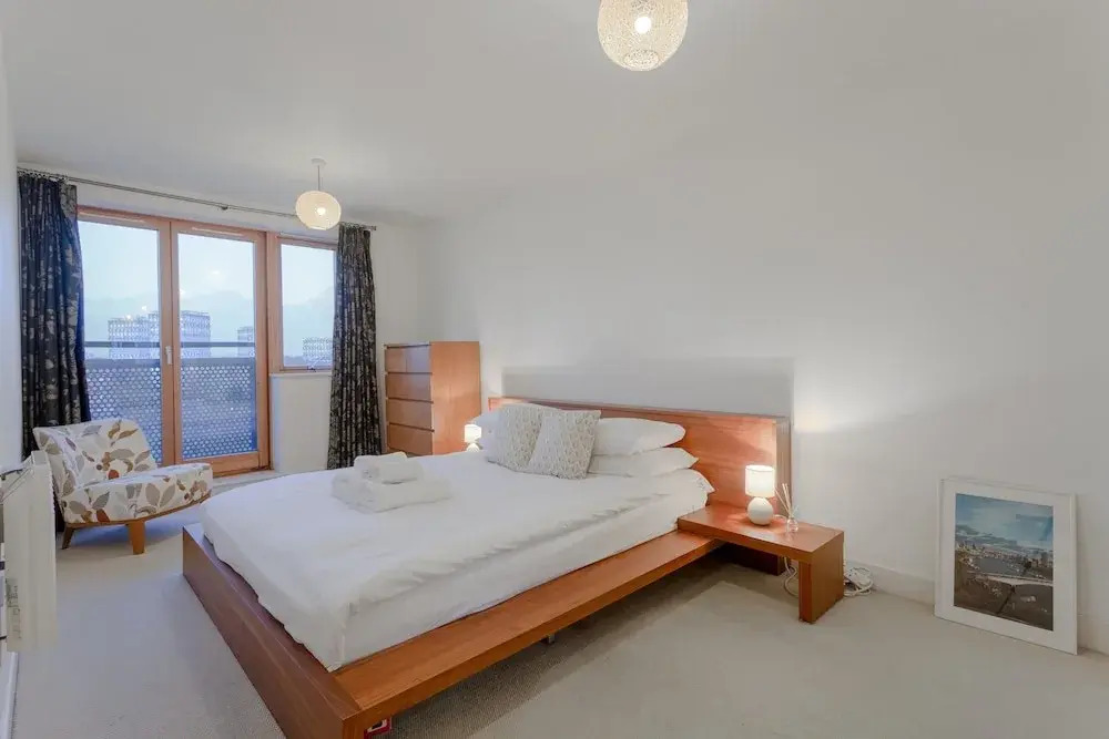 2 Bedroom Apartment Near Stepney Green