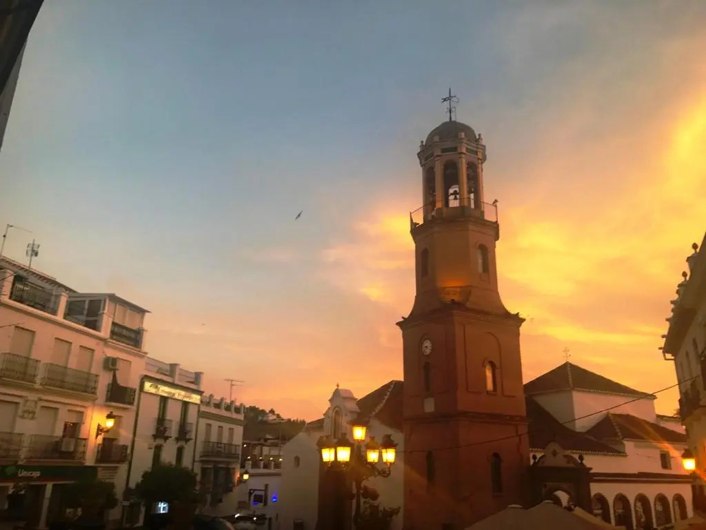 Salamandra Plaza