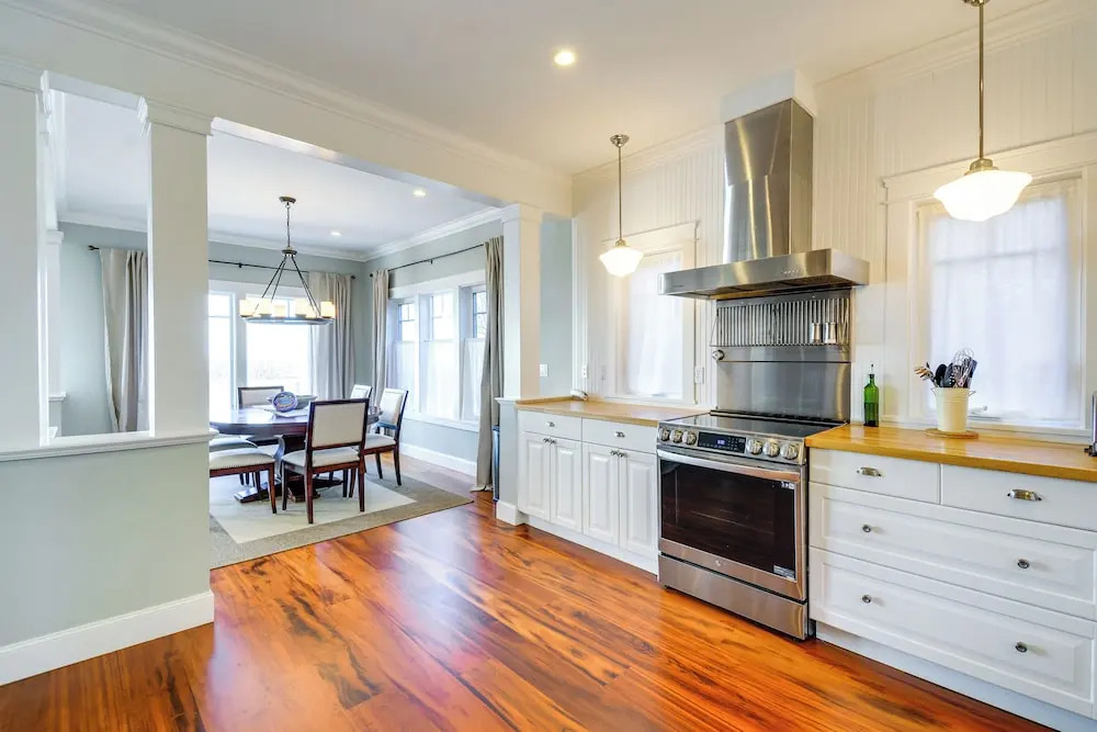 Oceanfront Moclips Escape w/ Deck & Beach Access!