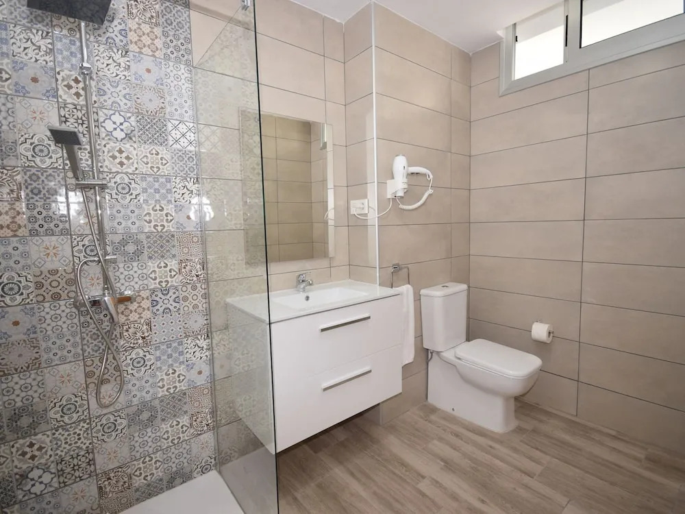 Spacious Apartment in Solana Matorral With Terrace