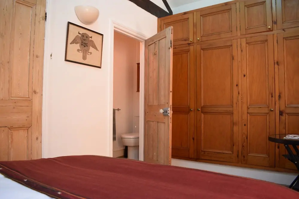 2 Bedroom Loft Style House In Central Islington