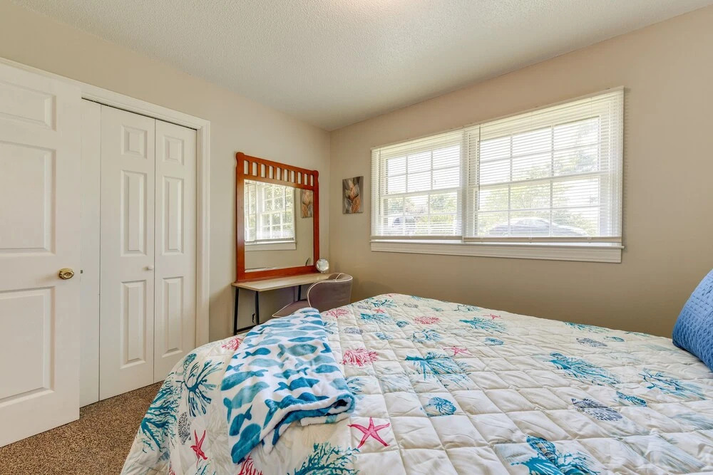 Charming Jonesville Home w/ Grill - Near Wineries!