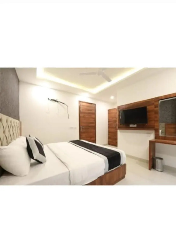 Hotel Deluxe Stay Inn