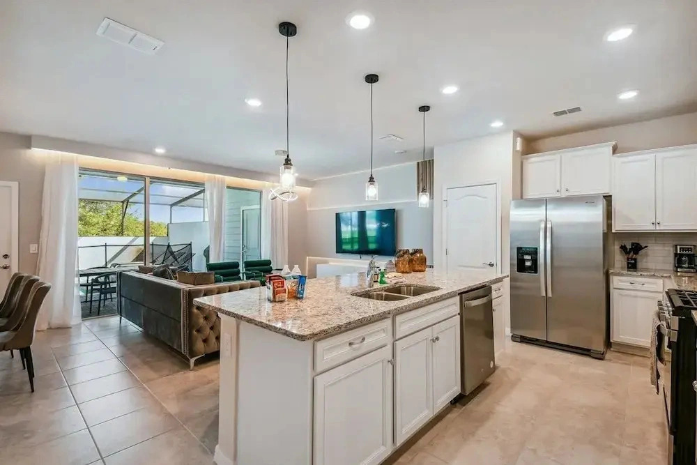 Luxury Villa w/ Pool & Disney Themes Solterra