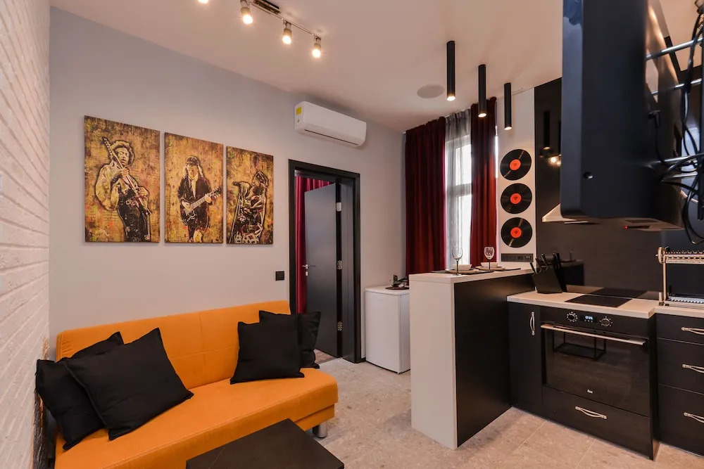 FM Luxury 1-BDR Apartment - Rock'n'Roll