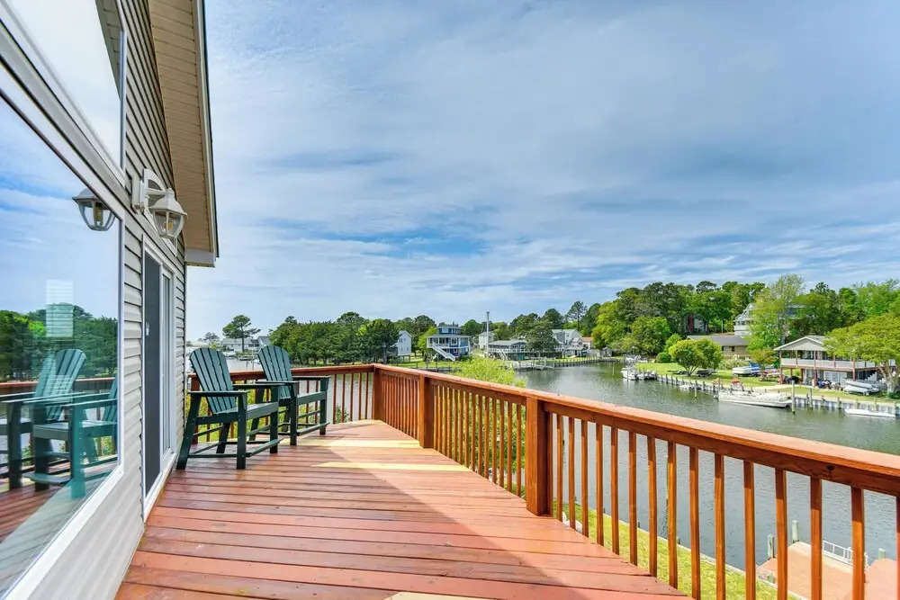 Tranquil Outer Banks Home: Dock & Community Pool!