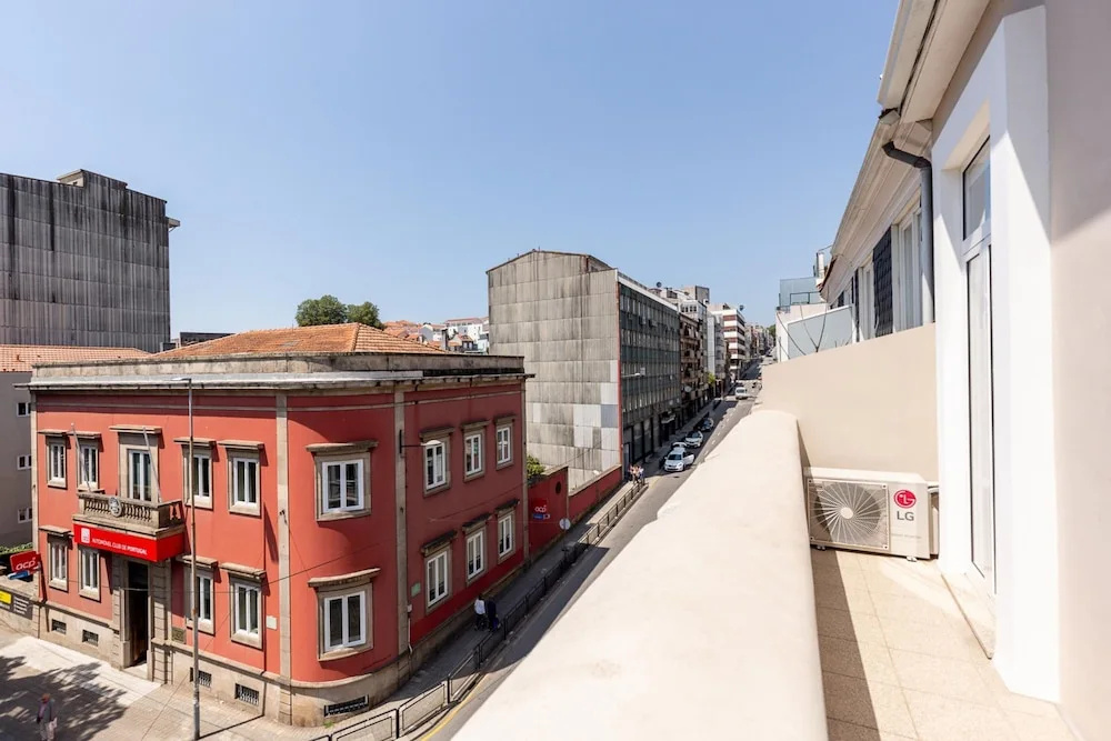 Cosy 5 in Oporto With 1 Bedrooms and 1 Bathrooms