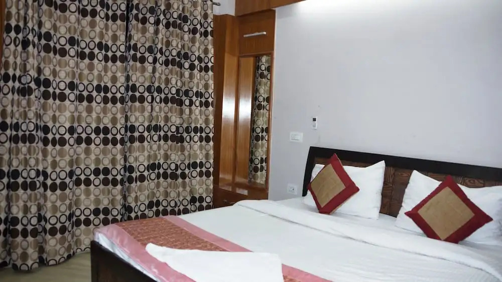 Maxfort Hospital Apartment