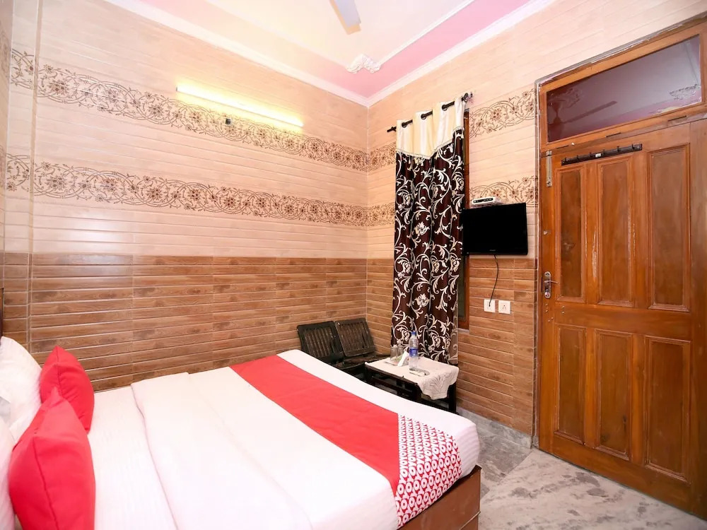 OYO 12466 New bhaskar