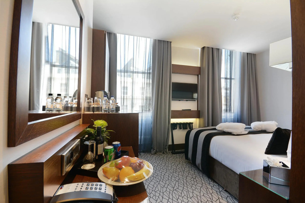 Sunday London Paddington Hotel