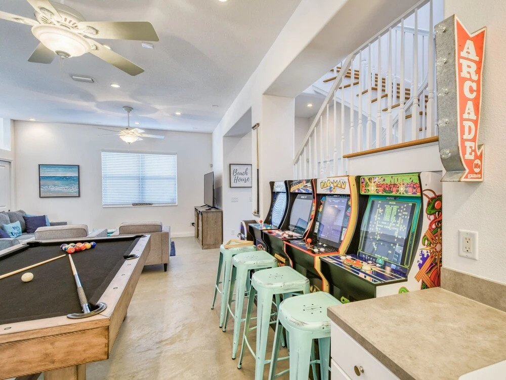 Johnson Beach Way - 4 Br Home