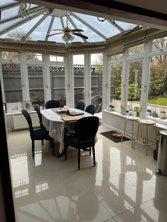 Cosy and Lovely 4-bed House in Stanmore