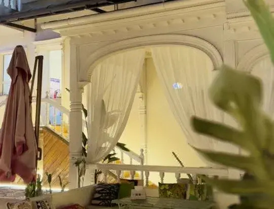Floral Hotel · Huashi | Art Gallery VILLA Garden Boutique (Yining Six Star Street Branch)