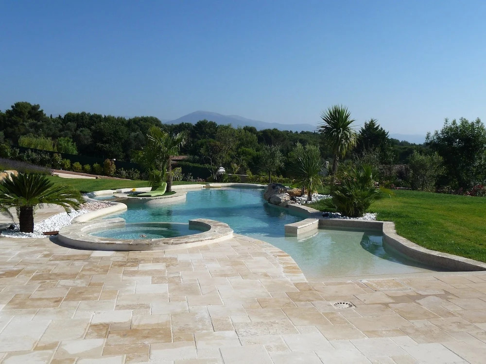 "AU HAVRE DE PAIX" 5 étoiles Prestige jacuzzi, hammam, sauna, PISCINE chauffée Mougins Cannes Grasse