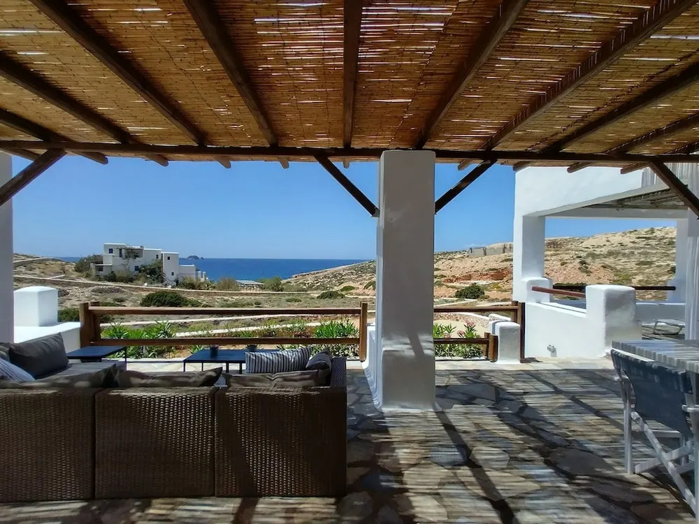 Seaside Villa- Island Living Paros-