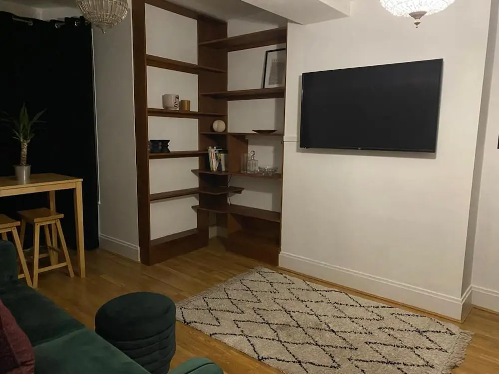 1 Bedroom Flat in Well Connected Part of London