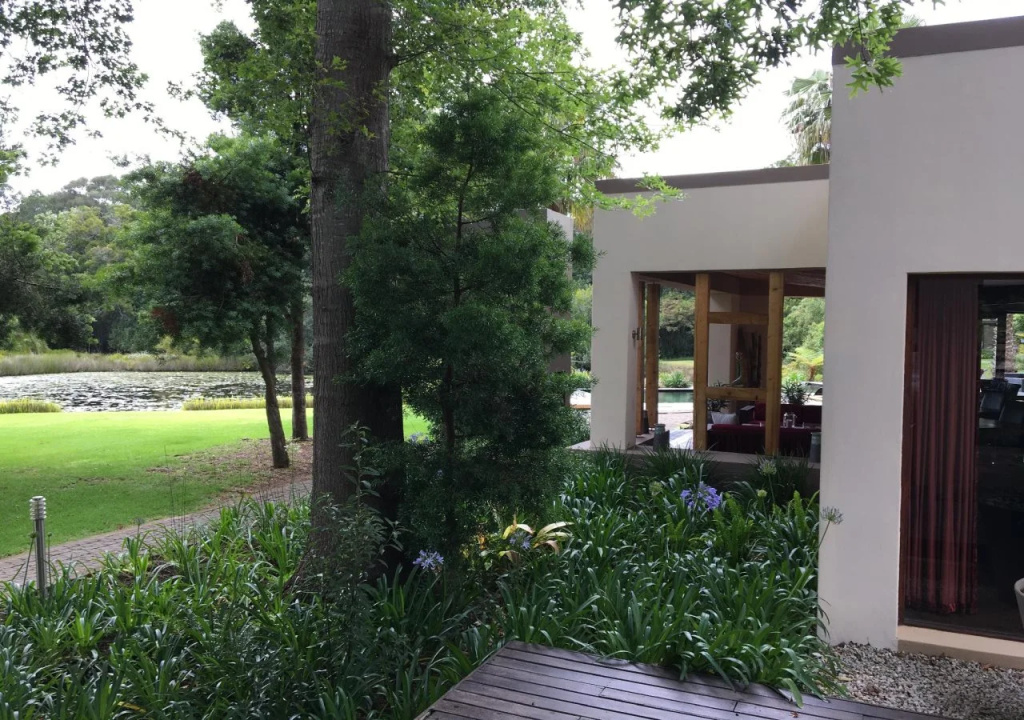 Lily Pond Country Lodge