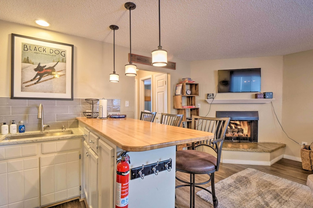 Walk to Lifts: Main Street Breck Condo w/ Mtn View