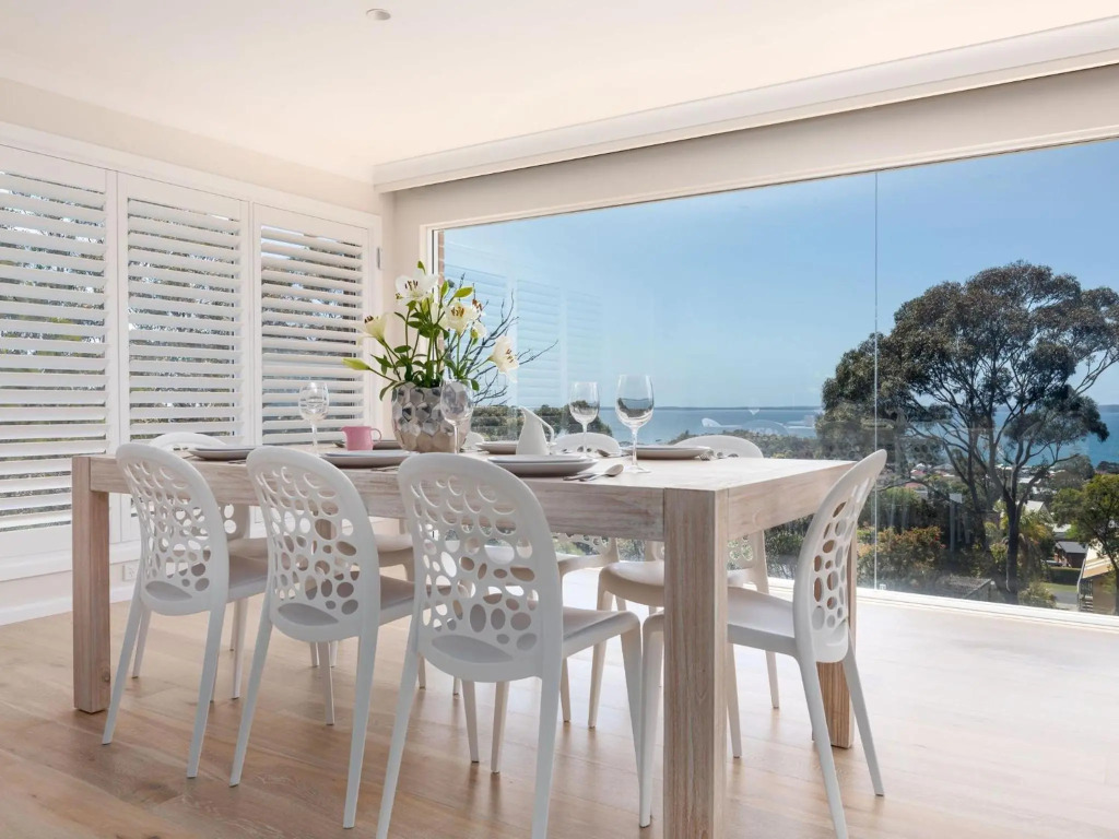 Bay View 6 - 3BR Vincentia home with water views