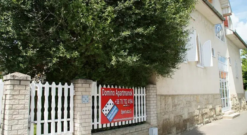 Domino Apartmanok