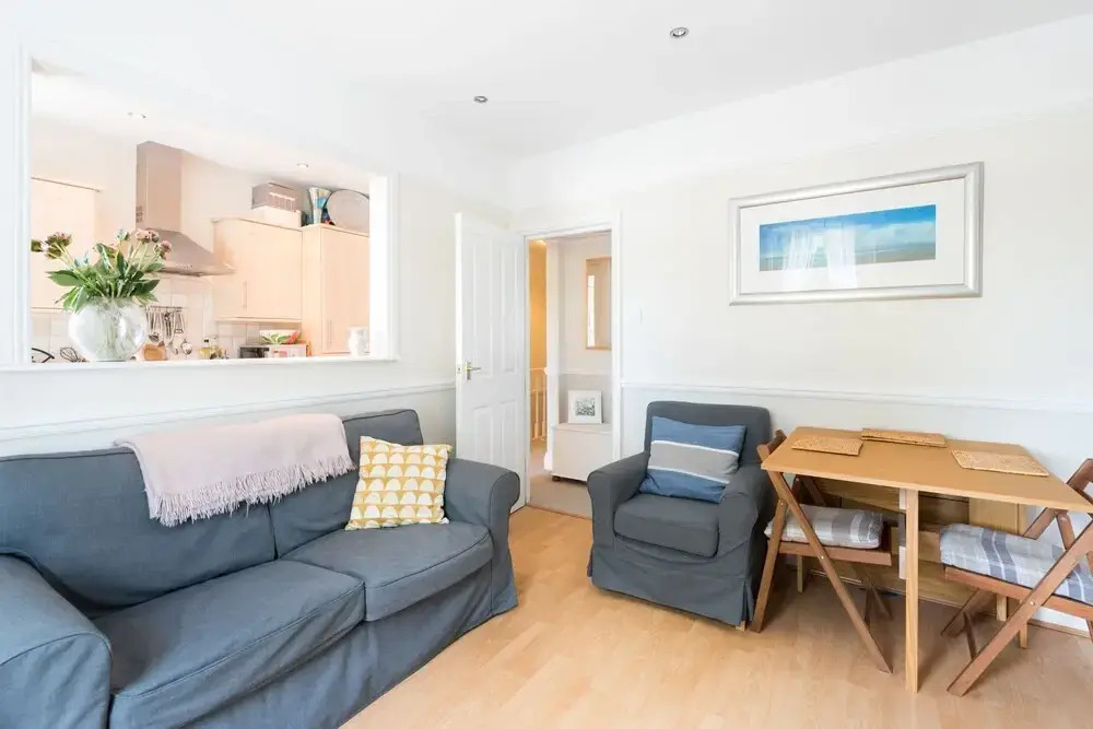 Traditional Richmond Home by Twickenham Green