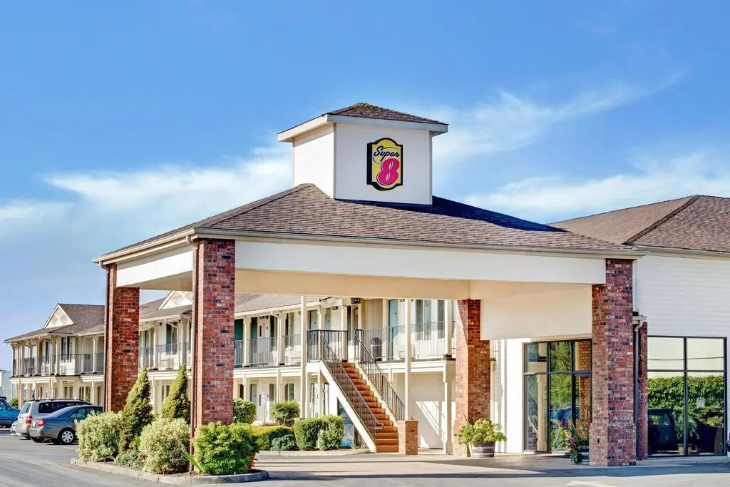 Super 8 By Wyndham Creswell/south Eugene