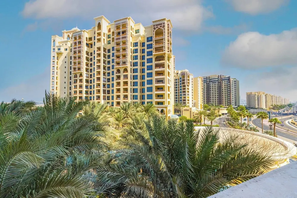 Palm Jumeirah - 2br - New Furnished - Next To Mall