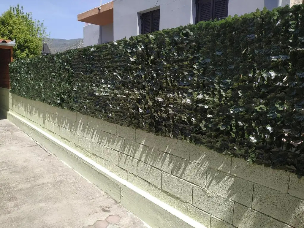Linda's house