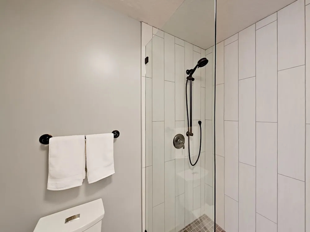3160 Deer Valley Drive East #8 Townhouse 2 Bedrooms 2.5 Bathrooms Town