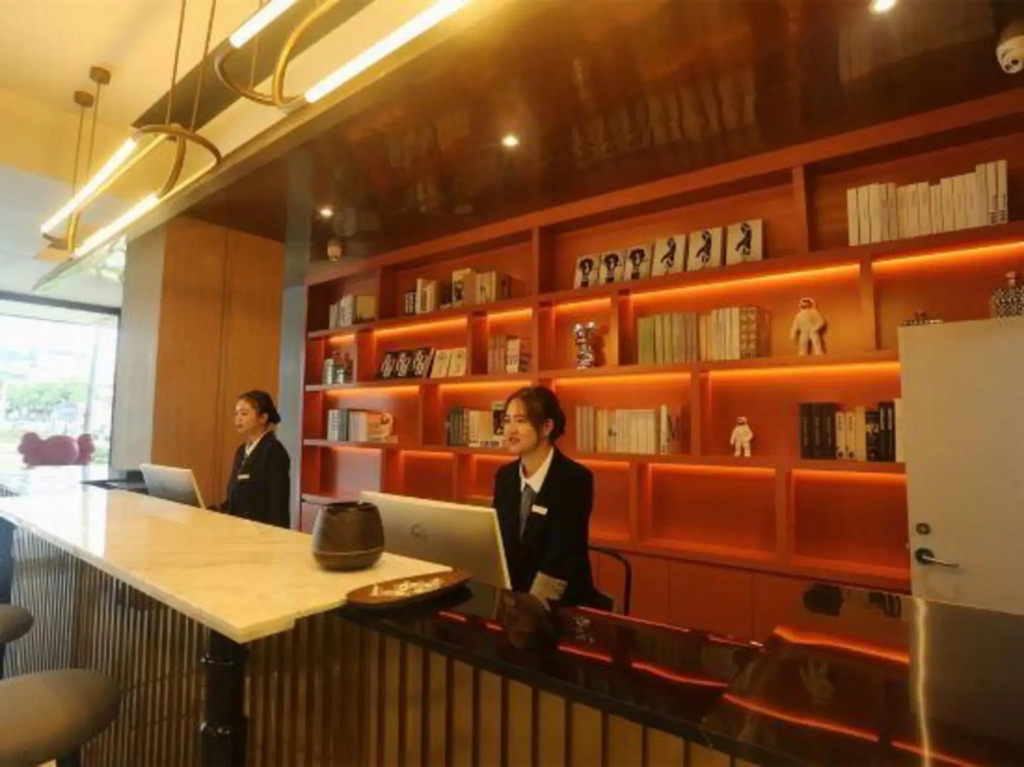 HuaiHua city HuangHhengYiLin