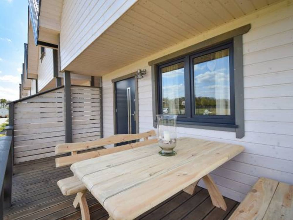 Two-story Holiday Cottages in Gaski