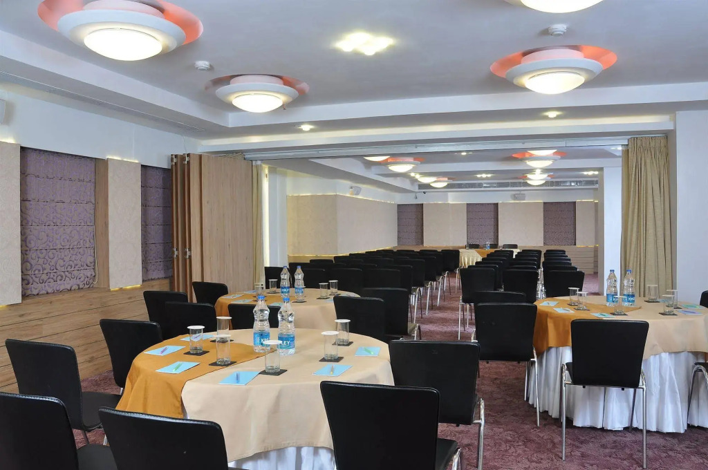 Hotel Niharika