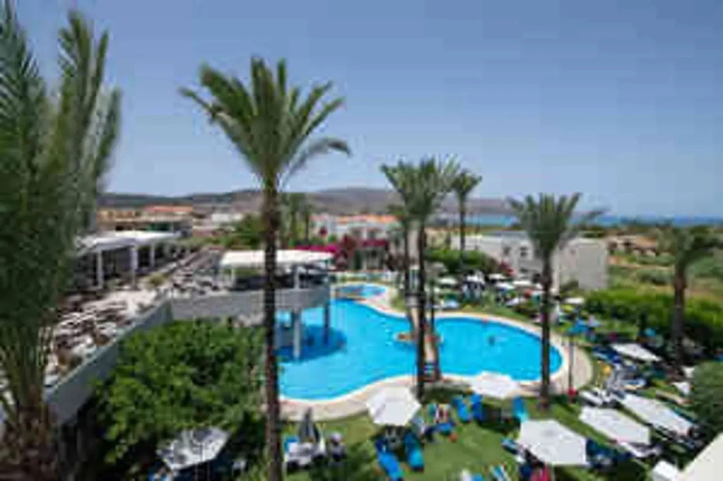 Selini Suites & Waterpark