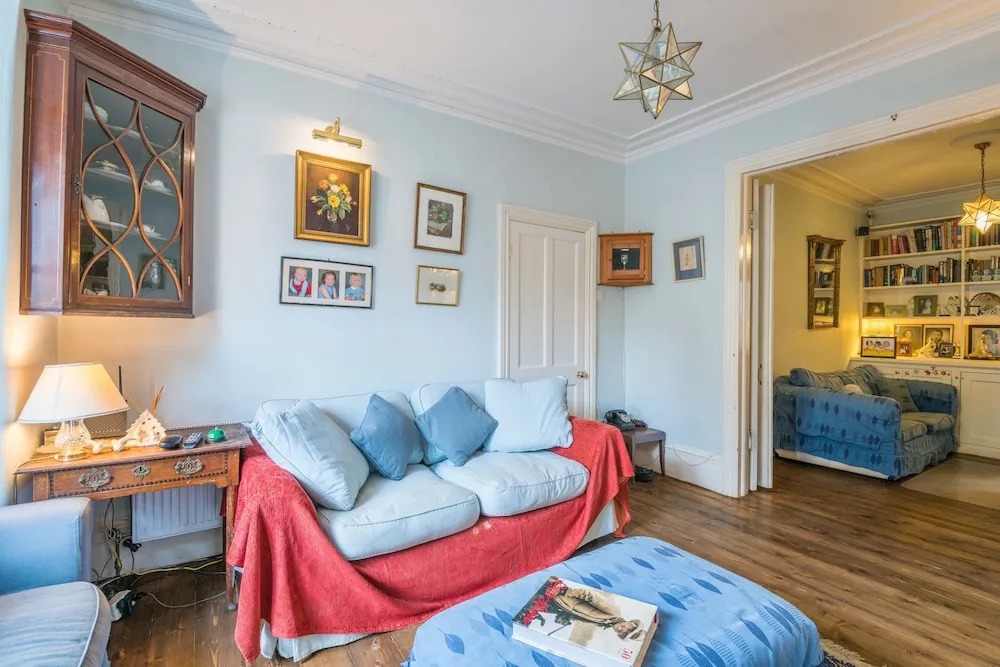 Sensational Wandsworth Home by King George's Park