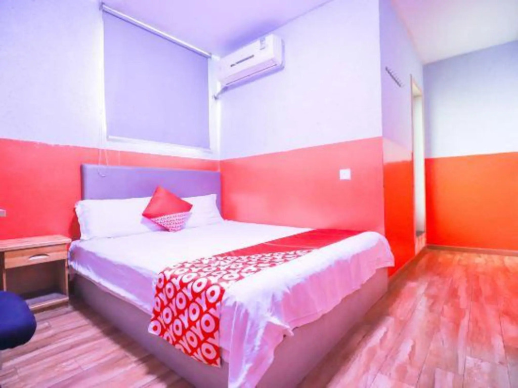 Wanyuan Hotel (dongshibu subway station store)