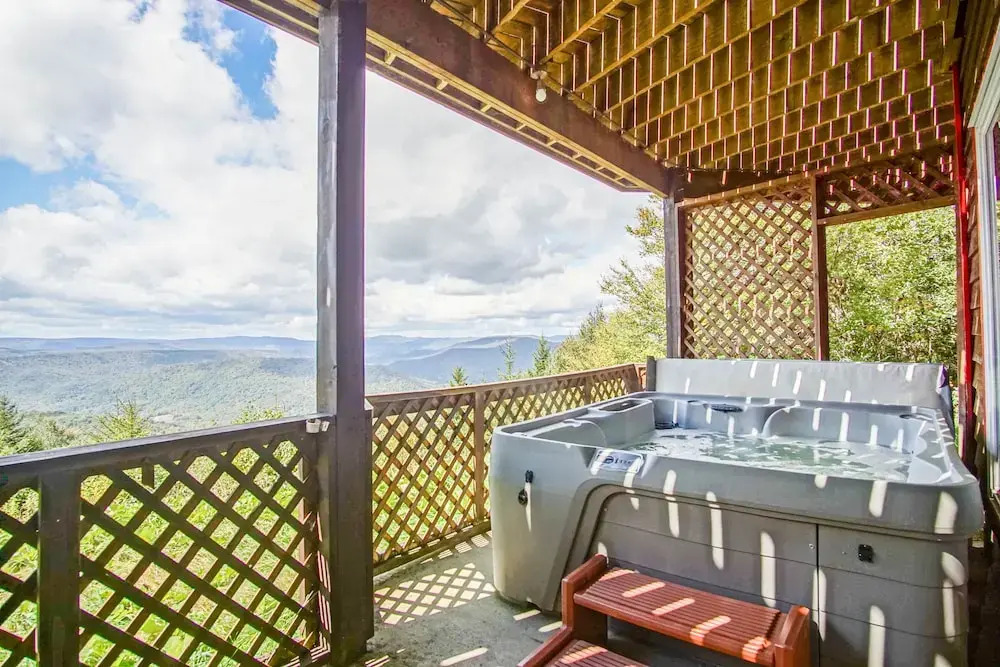 South West Ridge 72-153 5 Br: Large Western Views. Private hot Tub. Wood Fireplace