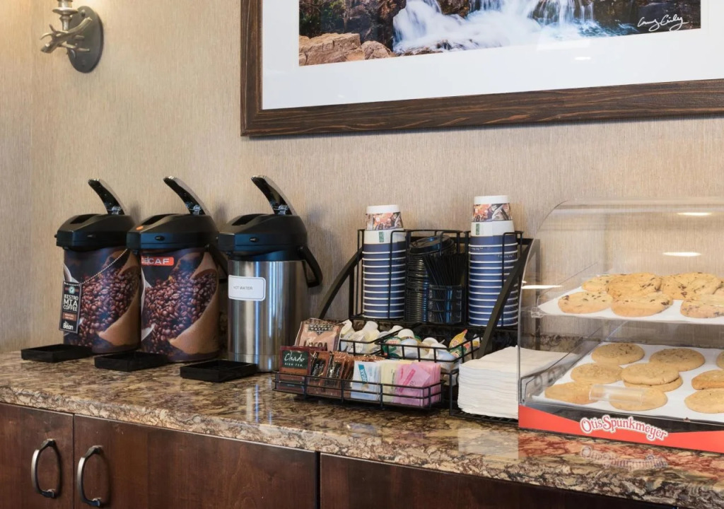 Best Western Plus Flathead Lake Inn and Suites