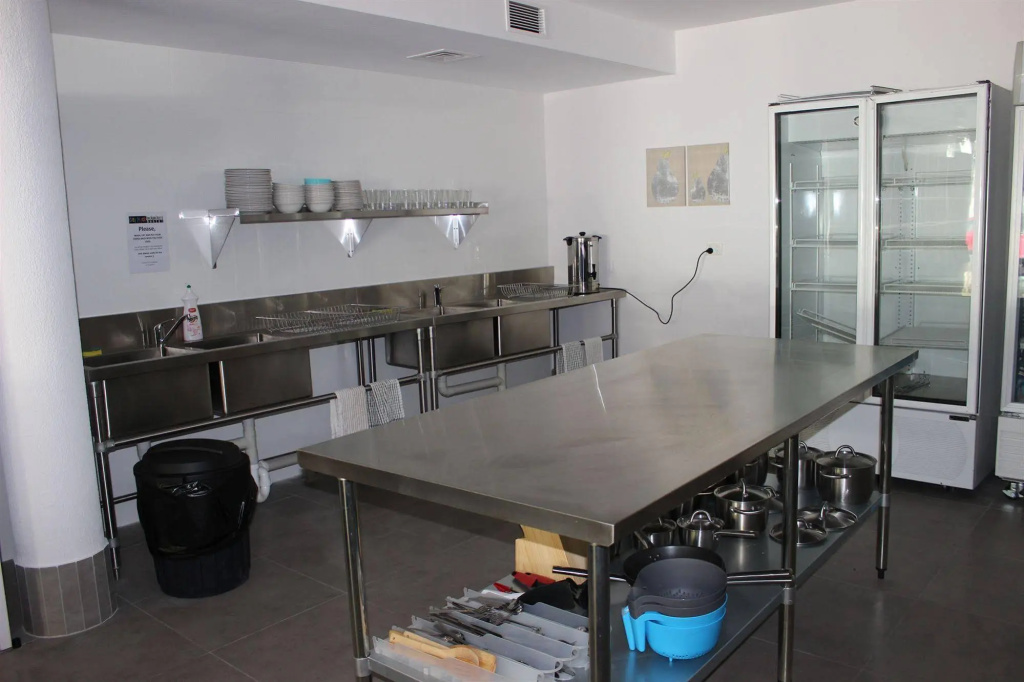 Quokka Backpackers Hostel Perth - note - Valid passport required to check in