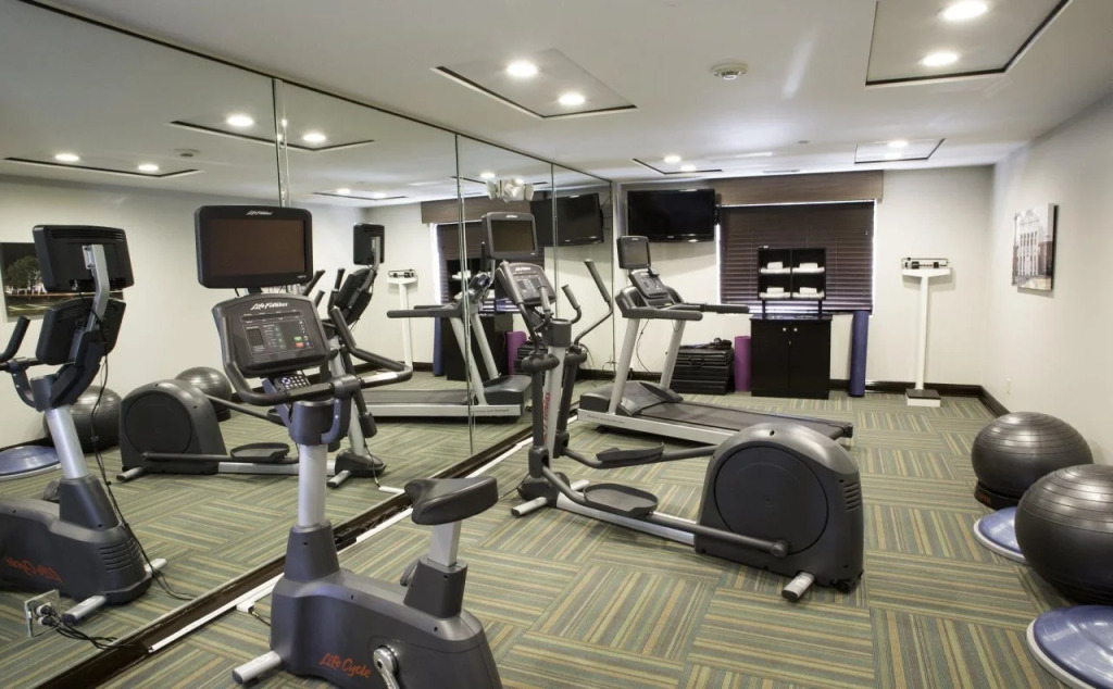 Holiday Inn Express Hotel & Suites Oxford by IHG