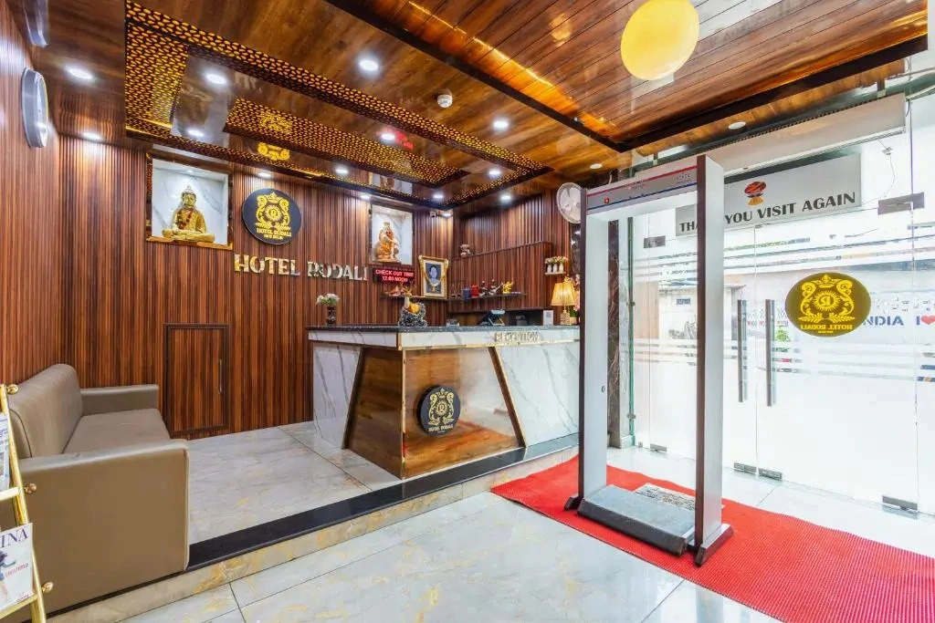 OPO Essential RODALI , Karol Bagh