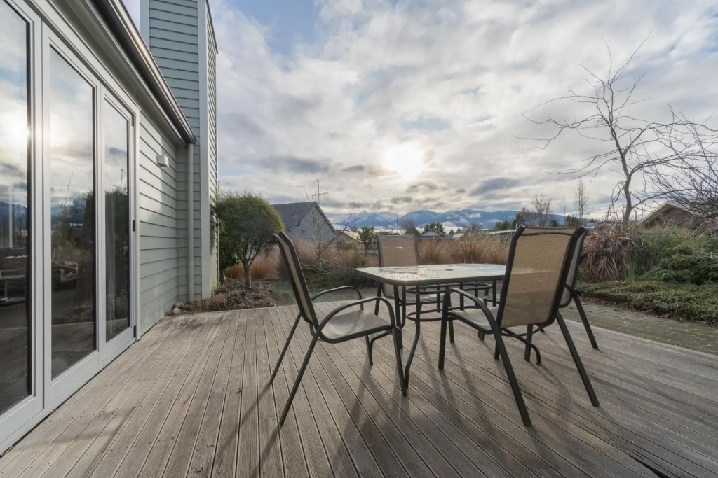 Southland Sounds - Te Anau Holiday Home