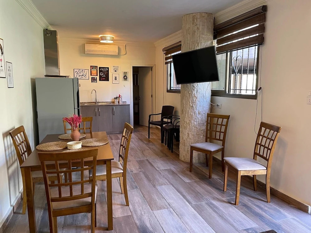 Chalet Inbatroun, Pool, Gym, Generator is Included