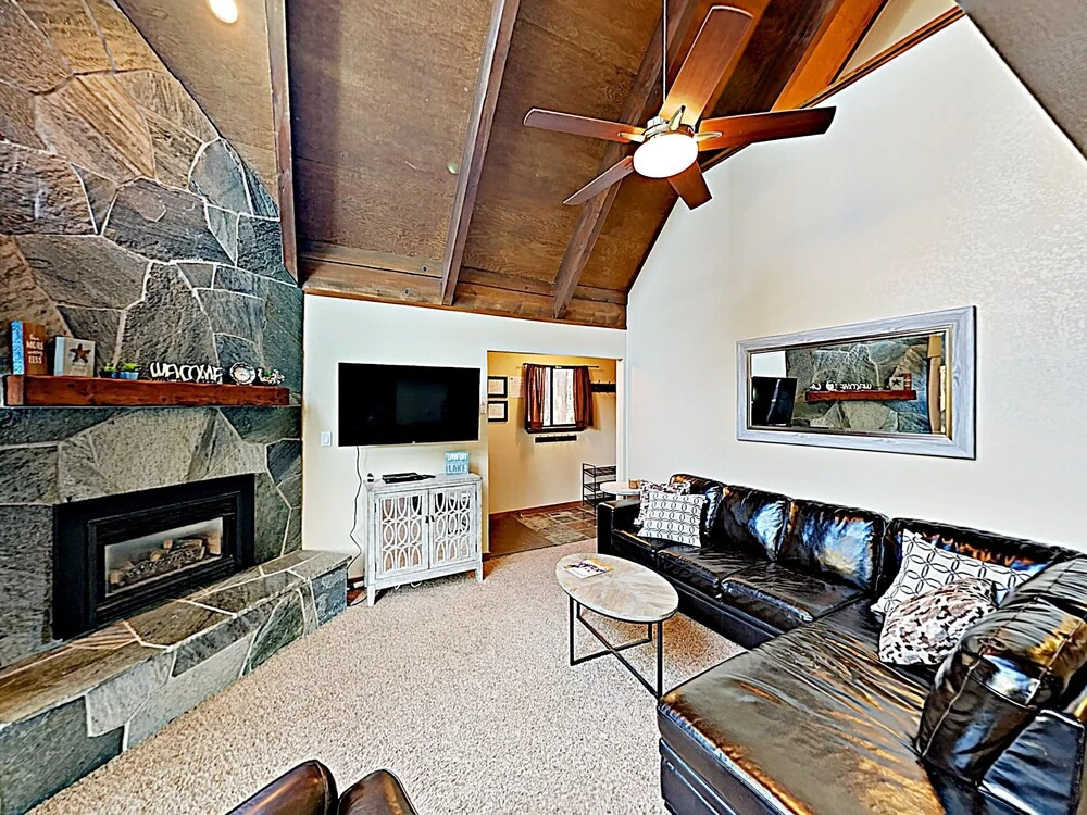 New Listing! Updated Mountain W/ Hot Tub 3 Bedroom Home